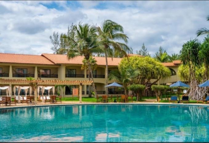 Sun City Rota Das Emocoes 卡莫辛 外观 照片